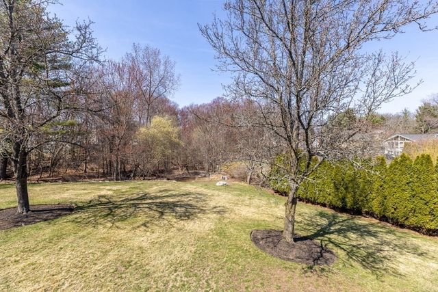 17 Duck Road, Reading, MA 01867