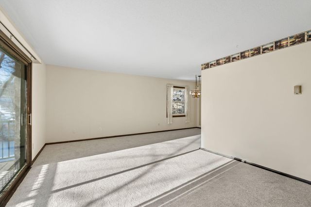 10113 W 34th Street 228, Hopkins, MN 55305