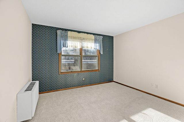 10113 W 34th Street 228, Hopkins, MN 55305