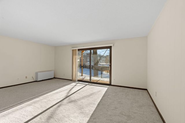 10113 W 34th Street 228, Hopkins, MN 55305