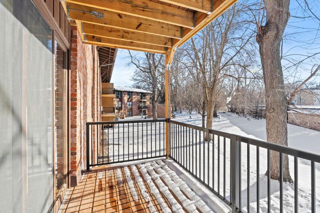 10113 W 34th Street 228, Hopkins, MN 55305