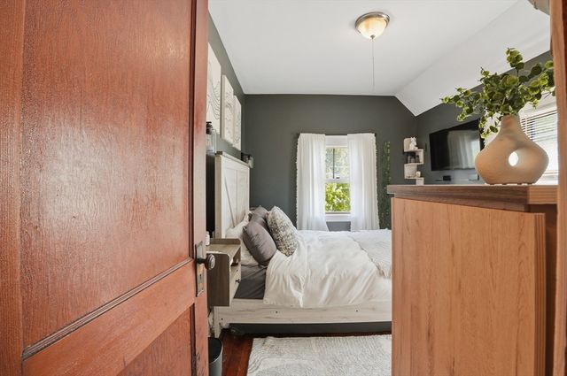 146 Sycamore St, New Bedford, MA 02740