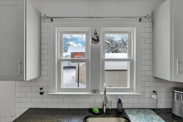 2025 Greenpoint Avenue, Rotterdam, NY 12303