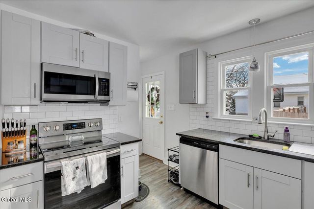 2025 Greenpoint Avenue, Rotterdam, NY 12303