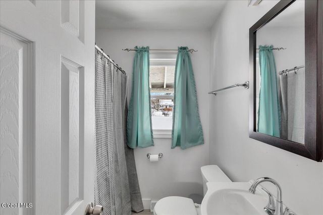 2025 Greenpoint Avenue, Rotterdam, NY 12303