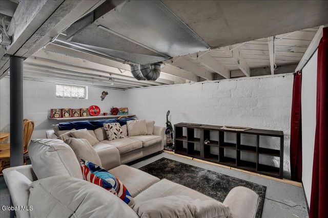 2025 Greenpoint Avenue, Rotterdam, NY 12303