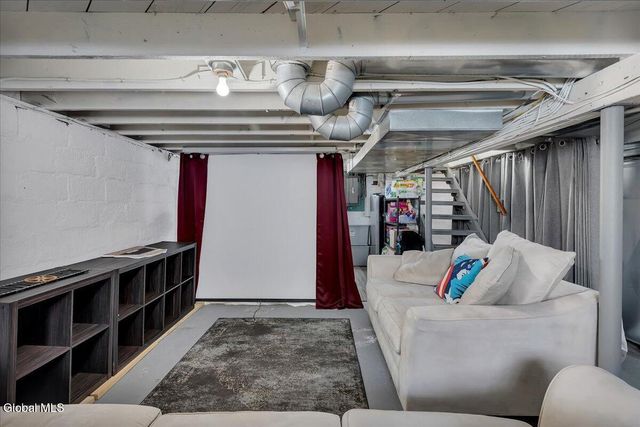 2025 Greenpoint Avenue, Rotterdam, NY 12303