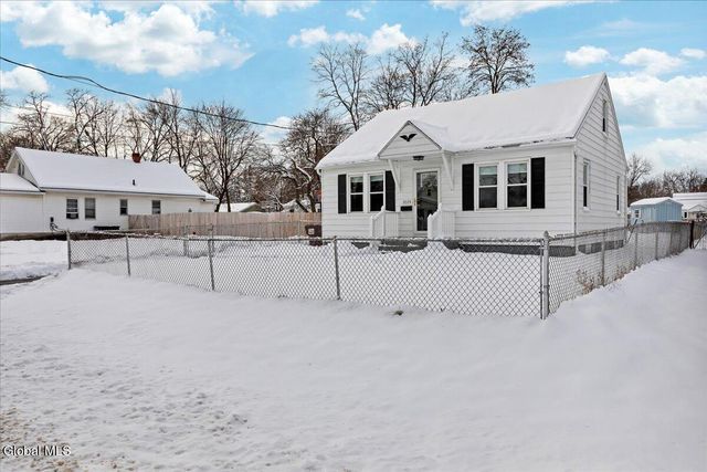 2025 Greenpoint Avenue, Rotterdam, NY 12303