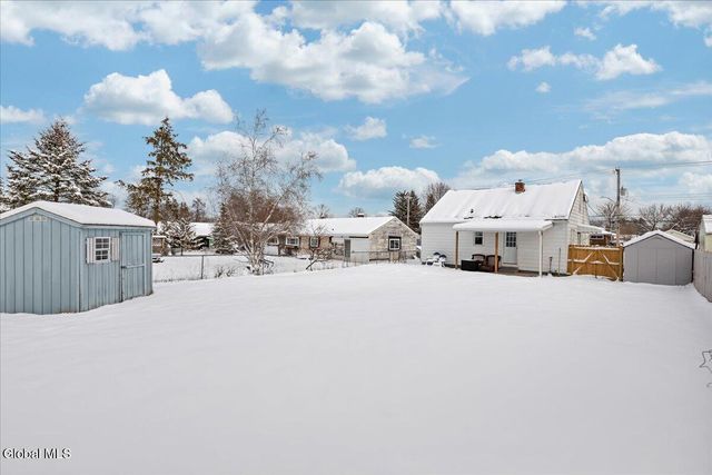 2025 Greenpoint Avenue, Rotterdam, NY 12303