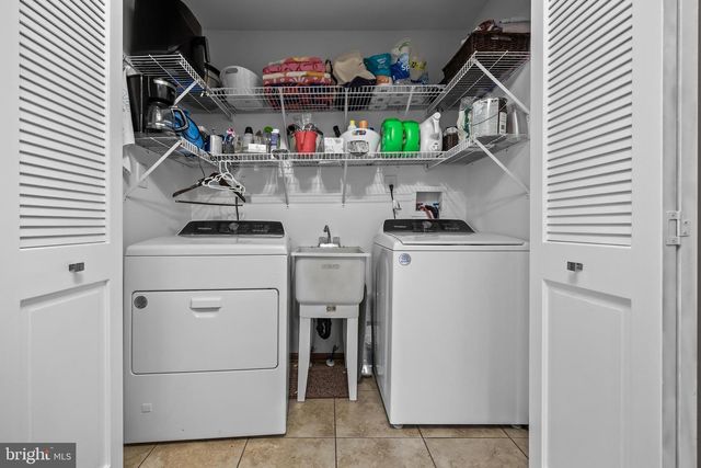 5 FRIAR TUCK DR, Medford, NJ 08055