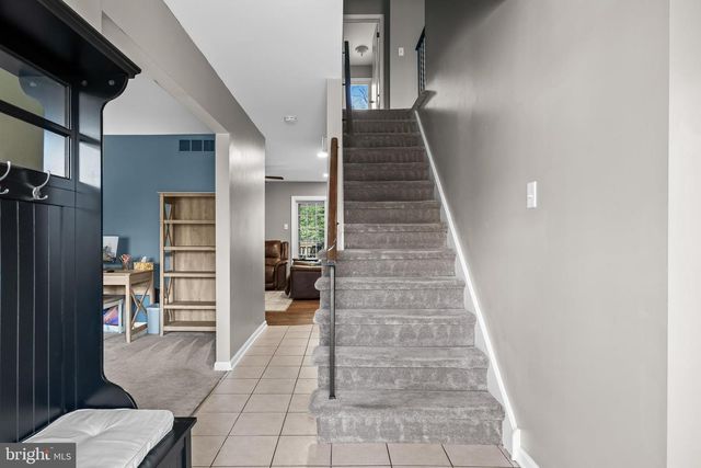 5 FRIAR TUCK DR, Medford, NJ 08055