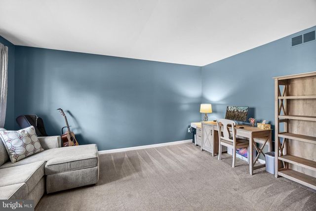 5 FRIAR TUCK DR, Medford, NJ 08055