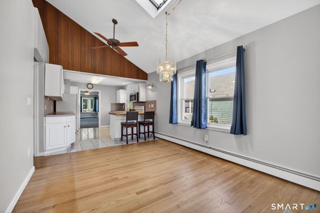 14 Second Avenue, Waterford, CT 06385