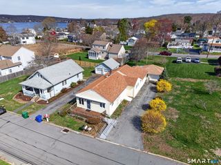 14 Second Avenue, Waterford, CT 06385