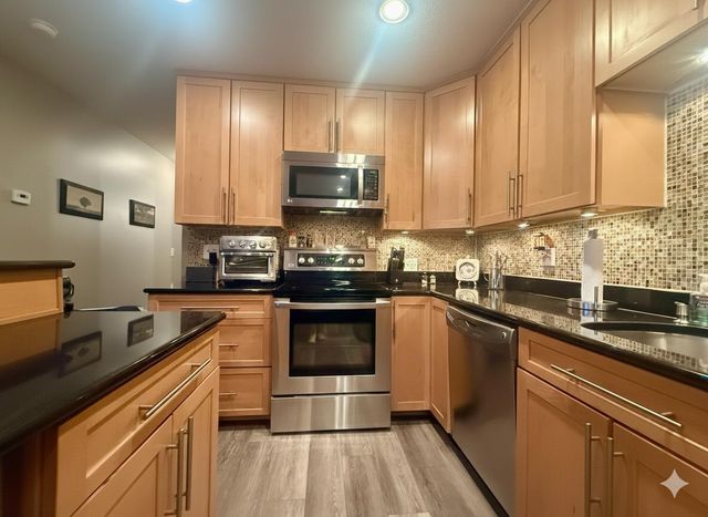 45717 Prairiegrass Court, Van Buren Twp, MI 48111