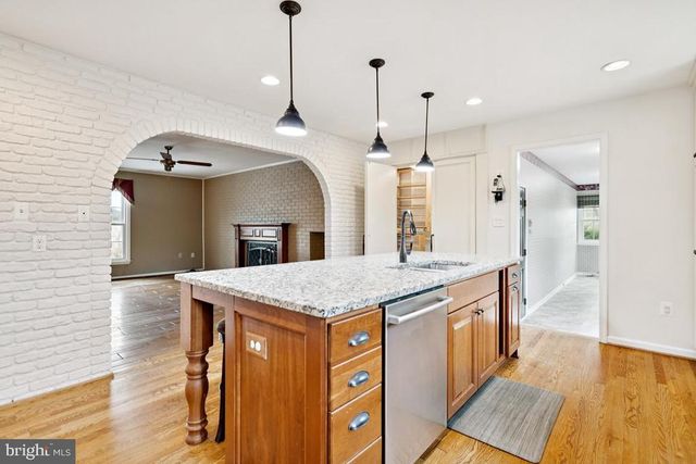 9033 OLD WATERLOO RD, Warrenton, VA 20186