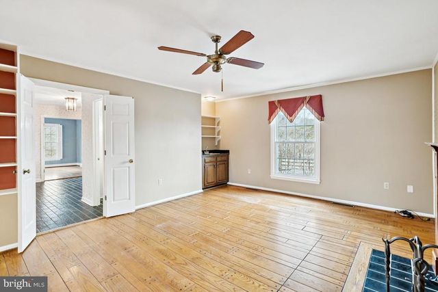 9033 OLD WATERLOO RD, Warrenton, VA 20186