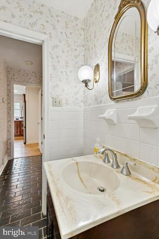 9033 OLD WATERLOO RD, Warrenton, VA 20186