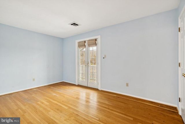 9033 OLD WATERLOO RD, Warrenton, VA 20186