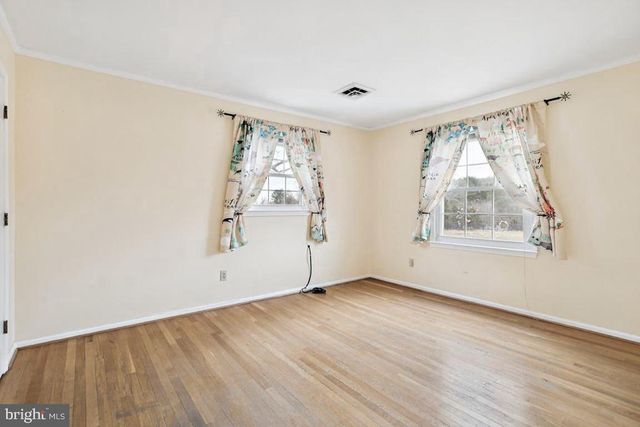 9033 OLD WATERLOO RD, Warrenton, VA 20186