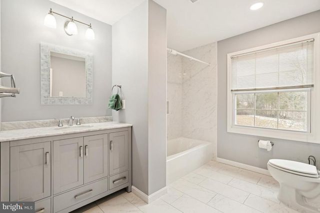 9033 OLD WATERLOO RD, Warrenton, VA 20186