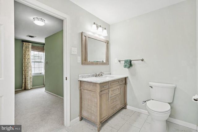 9033 OLD WATERLOO RD, Warrenton, VA 20186