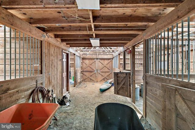 9033 OLD WATERLOO RD, Warrenton, VA 20186