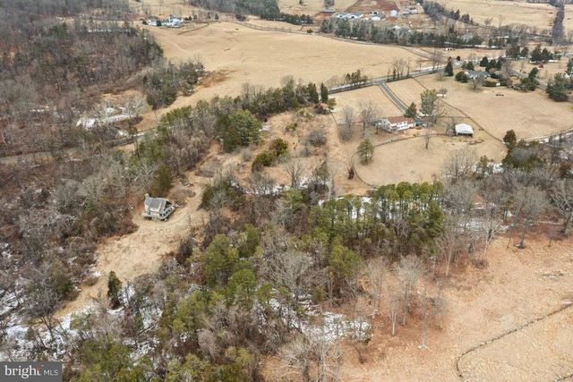 9033 OLD WATERLOO RD, Warrenton, VA 20186