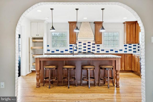 9033 OLD WATERLOO RD, Warrenton, VA 20186