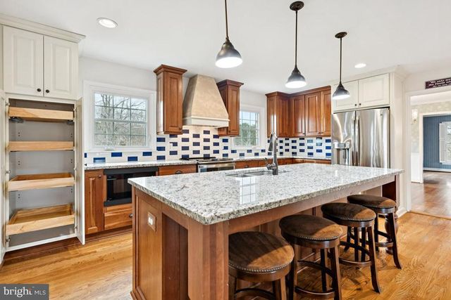 9033 OLD WATERLOO RD, Warrenton, VA 20186