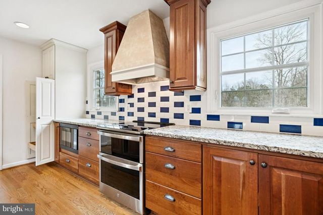 9033 OLD WATERLOO RD, Warrenton, VA 20186