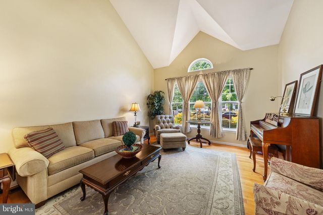 17 MARJORIE WAY, Hamilton, NJ 08690