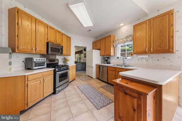 17 MARJORIE WAY, Hamilton, NJ 08690