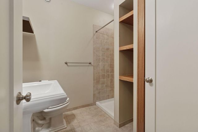 3810 W 31st Street 102, Minneapolis, MN 55416