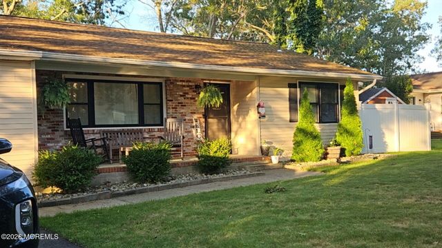 1155 Steamer Avenue, Manahawkin, NJ 08050