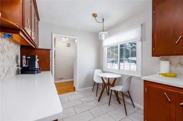 15 Trowbridge Trail, Pittsford, NY 14534