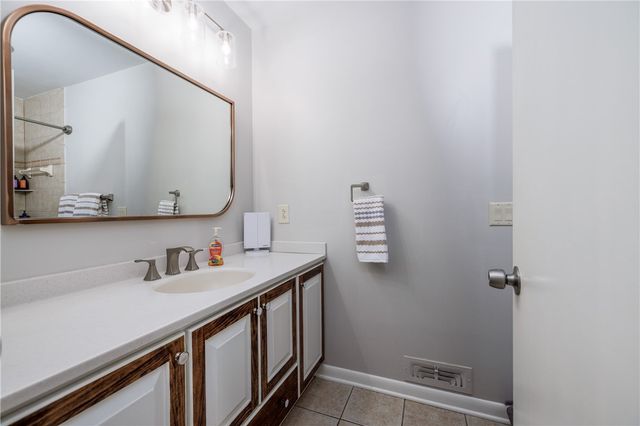 15 Trowbridge Trail, Pittsford, NY 14534