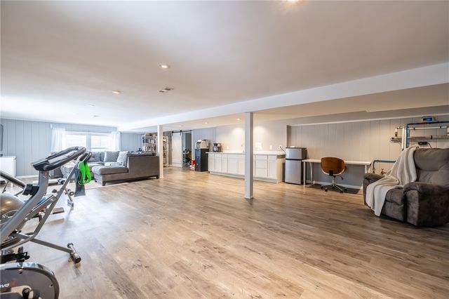 15 Trowbridge Trail, Pittsford, NY 14534