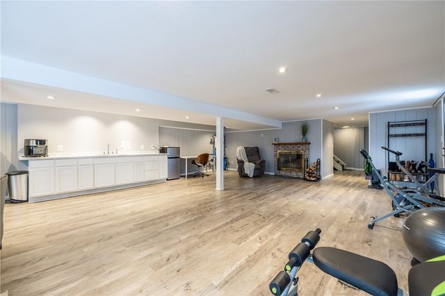 15 Trowbridge Trail, Pittsford, NY 14534