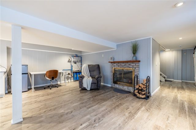 15 Trowbridge Trail, Pittsford, NY 14534