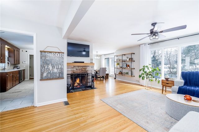 15 Trowbridge Trail, Pittsford, NY 14534