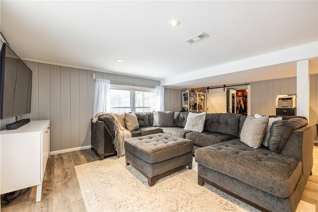 15 Trowbridge Trail, Pittsford, NY 14534