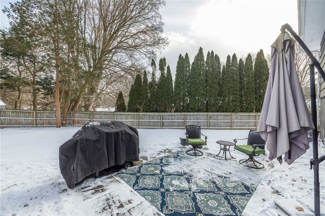 15 Trowbridge Trail, Pittsford, NY 14534