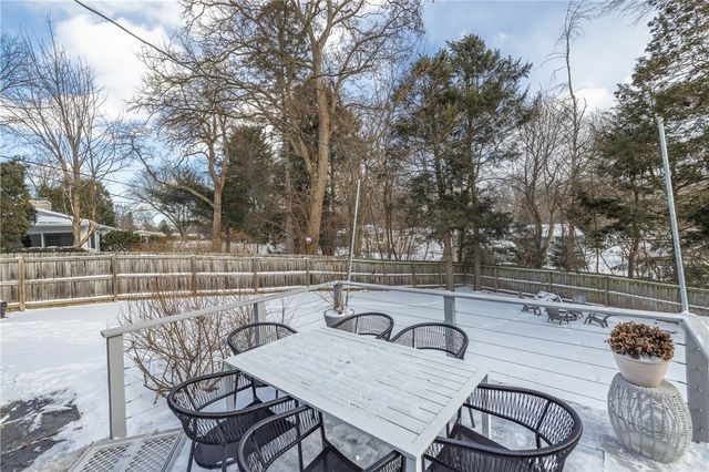 15 Trowbridge Trail, Pittsford, NY 14534