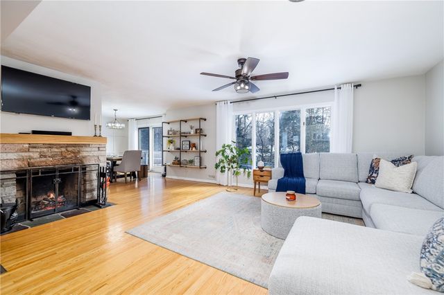 15 Trowbridge Trail, Pittsford, NY 14534