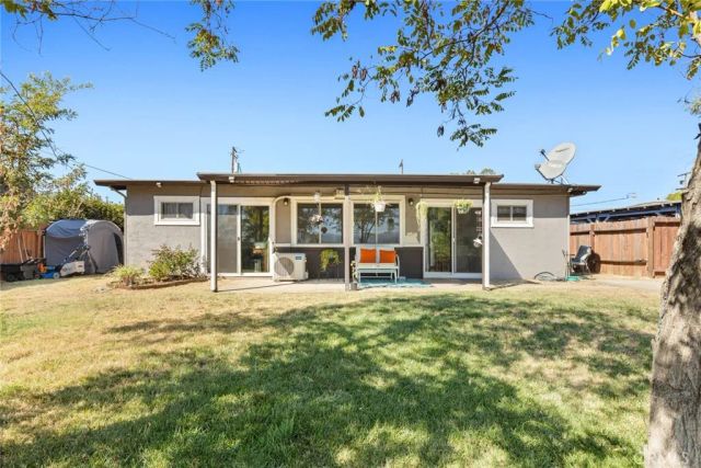 5685 Farley St, Oroville, CA 95966