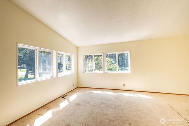 1090 Paul Avenue, Oak Harbor, WA 98277
