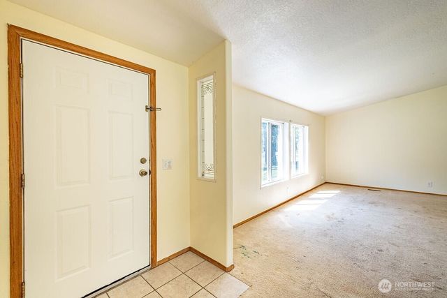 1090 Paul Avenue, Oak Harbor, WA 98277