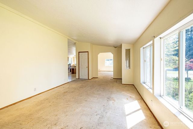 1090 Paul Avenue, Oak Harbor, WA 98277
