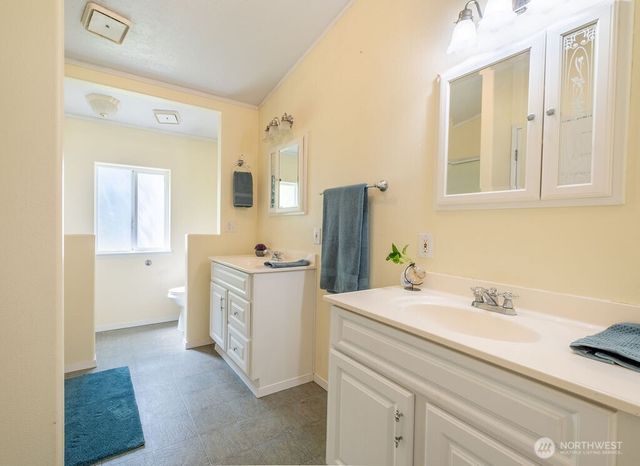 1090 Paul Avenue, Oak Harbor, WA 98277